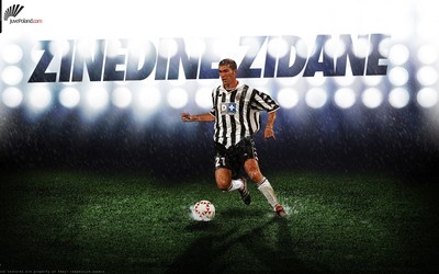 米兰电竞精华-乌克兰队球星梅开二度救主