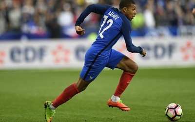 米兰电竞独家-他让曼城历史铭记