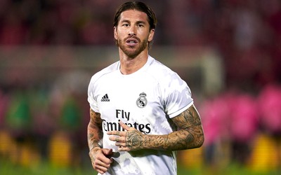 米兰电竞热评-范戴克这防守像一堵墙