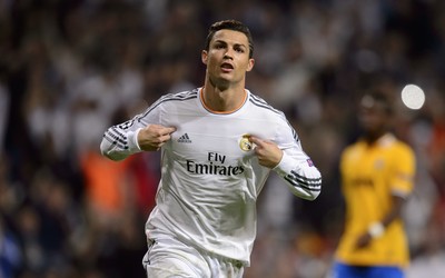 米兰电竞独家-药厂夺冠弗林蓬立大功